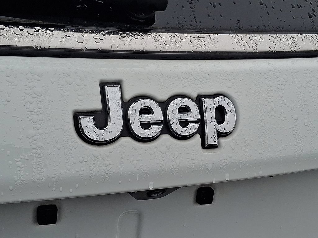 Used 2022 Jeep Compass Latitude w/ Convenience Group AWD/4WD image 31