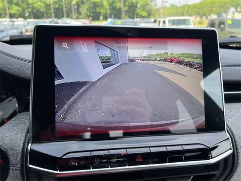 Used 2024 Jeep Compass Latitude w/ Convenience Group image 56