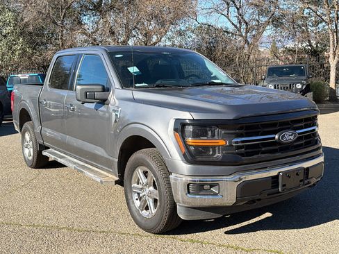 Used 2024 Ford F150 XLT w/ Tow/Haul Package image 3