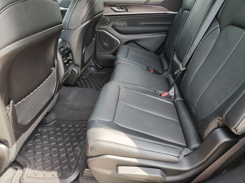 New 2026 Jeep Grand Cherokee L Limited AWD/4WD image 21