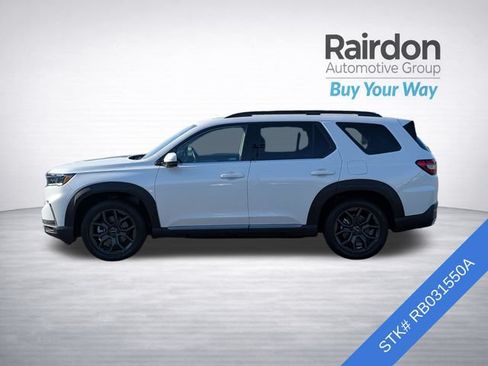 Used 2024 Honda Pilot Elite image 4