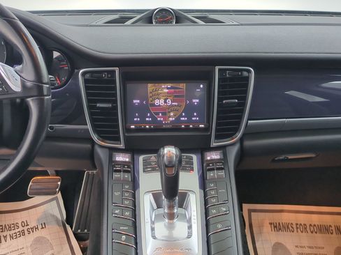 Used 2015 Porsche Panamera 4 image 16
