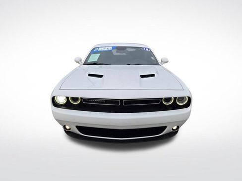Used 2018 Dodge Challenger GT w/ Driver Convenience Group AWD/4WD image 9