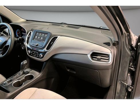 Used 2019 Chevrolet Equinox LS w/ LS Convenience Package image 17
