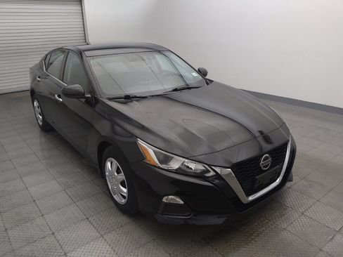 Used 2020 Nissan Altima 2.5 S FWD image 13