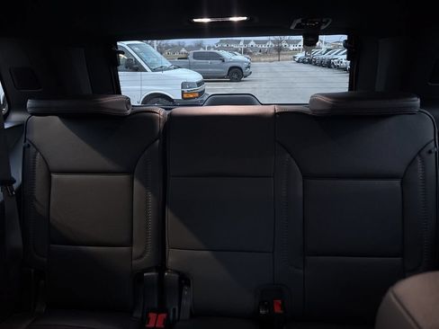 Used 2024 GMC Yukon Denali AWD/4WD image 41
