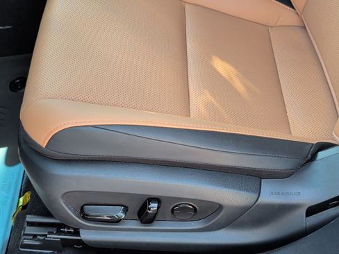 Used 2024 Lexus ES 350 w/ Premium Package FWD image 10