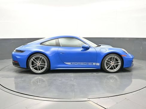 Certified 2025 Porsche 911 Carrera RWD image 20