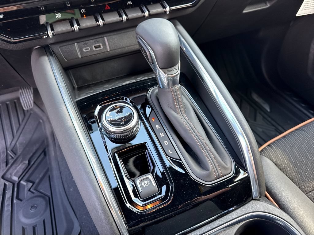 New 2026 GMC Canyon AT4 AWD/4WD image 22