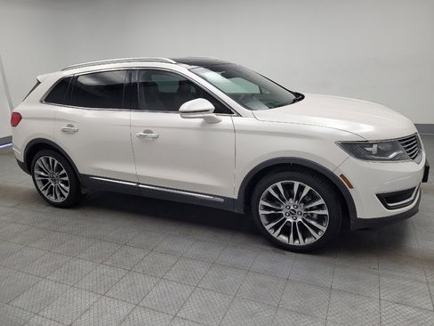 Used 2016 Lincoln MKX Reserve w/ Climate Package FWD image 11