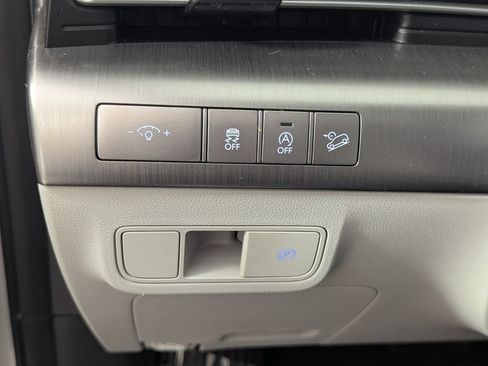 Used 2024 Hyundai Kona SE FWD image 15