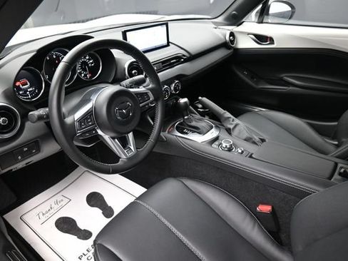 Used 2024 MAZDA MX-5 Miata Grand Touring w/ Weather Package RWD image 18