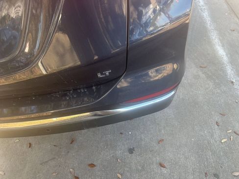 Used 2018 Chevrolet Equinox LT w/ Sun & Infotainment Package image 3