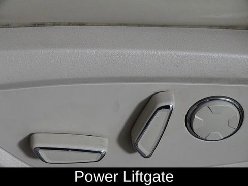 Used 2019 Lincoln MKC Select w/ Select Plus Package image 19