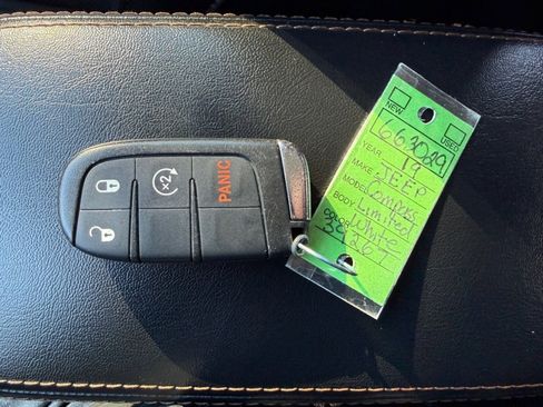 Used 2019 Jeep Compass Limited image 38