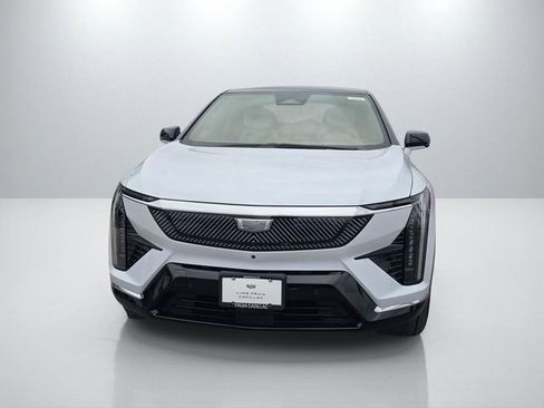 New 2026 Cadillac Optiq Luxury 1 image 2