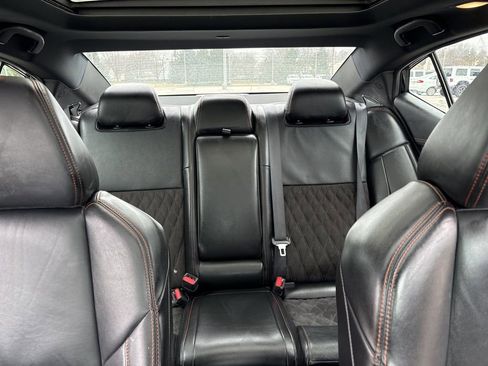 Used 2023 Nissan Maxima SR w/ Sport Mat Group FWD image 13