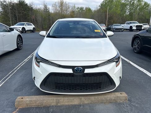 Used 2021 Toyota Corolla LE image 12