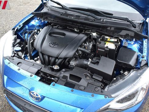 Used 2019 Toyota Yaris XLE image 29