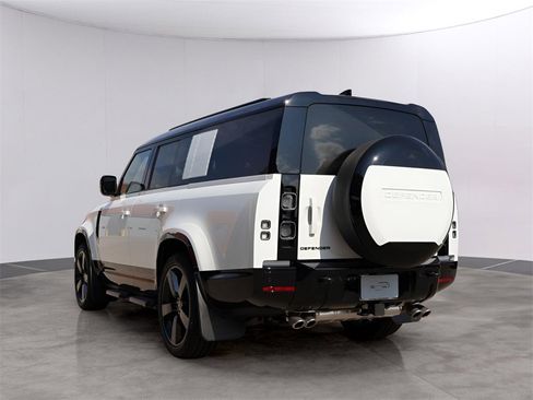 New 2025 Land Rover Defender 130 V8 image 6