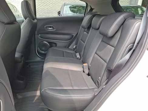 Used 2019 Honda HR-V Touring image 8
