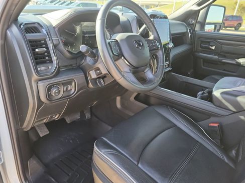Used 2024 RAM 2500 Limited image 10