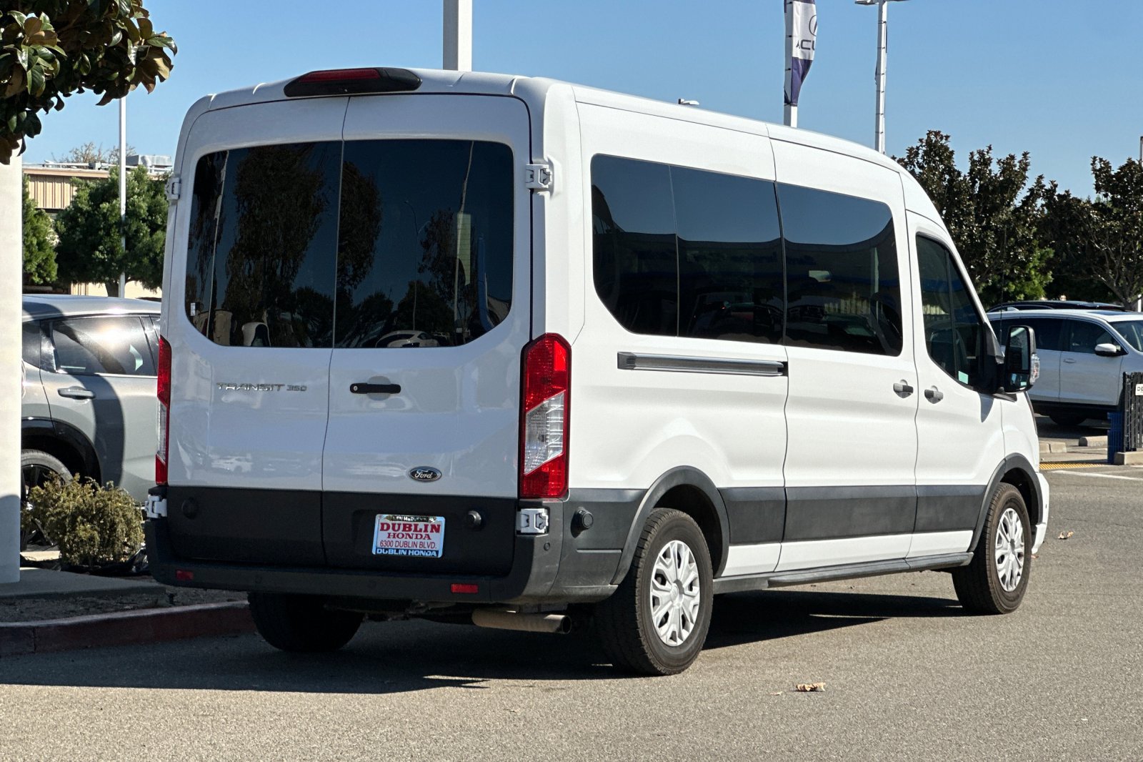Used 2024 Ford Transit 350 XLT RWD image 4