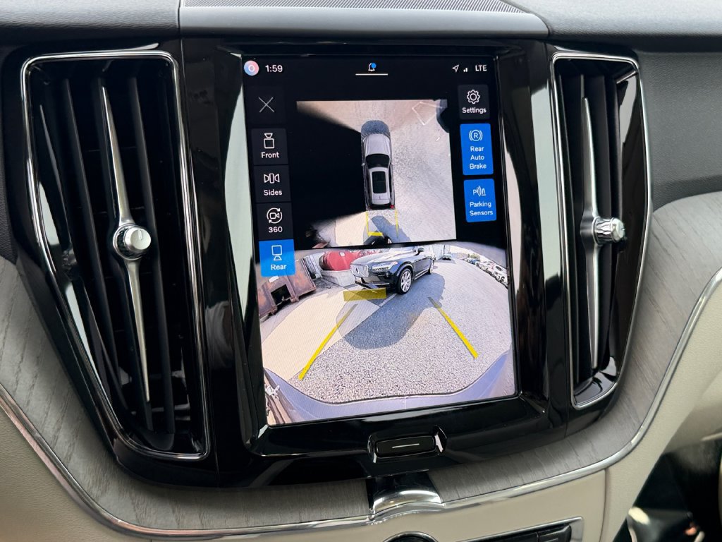 Certified 2024 Volvo XC60 B5 Plus w/ Climate Package AWD/4WD image 22