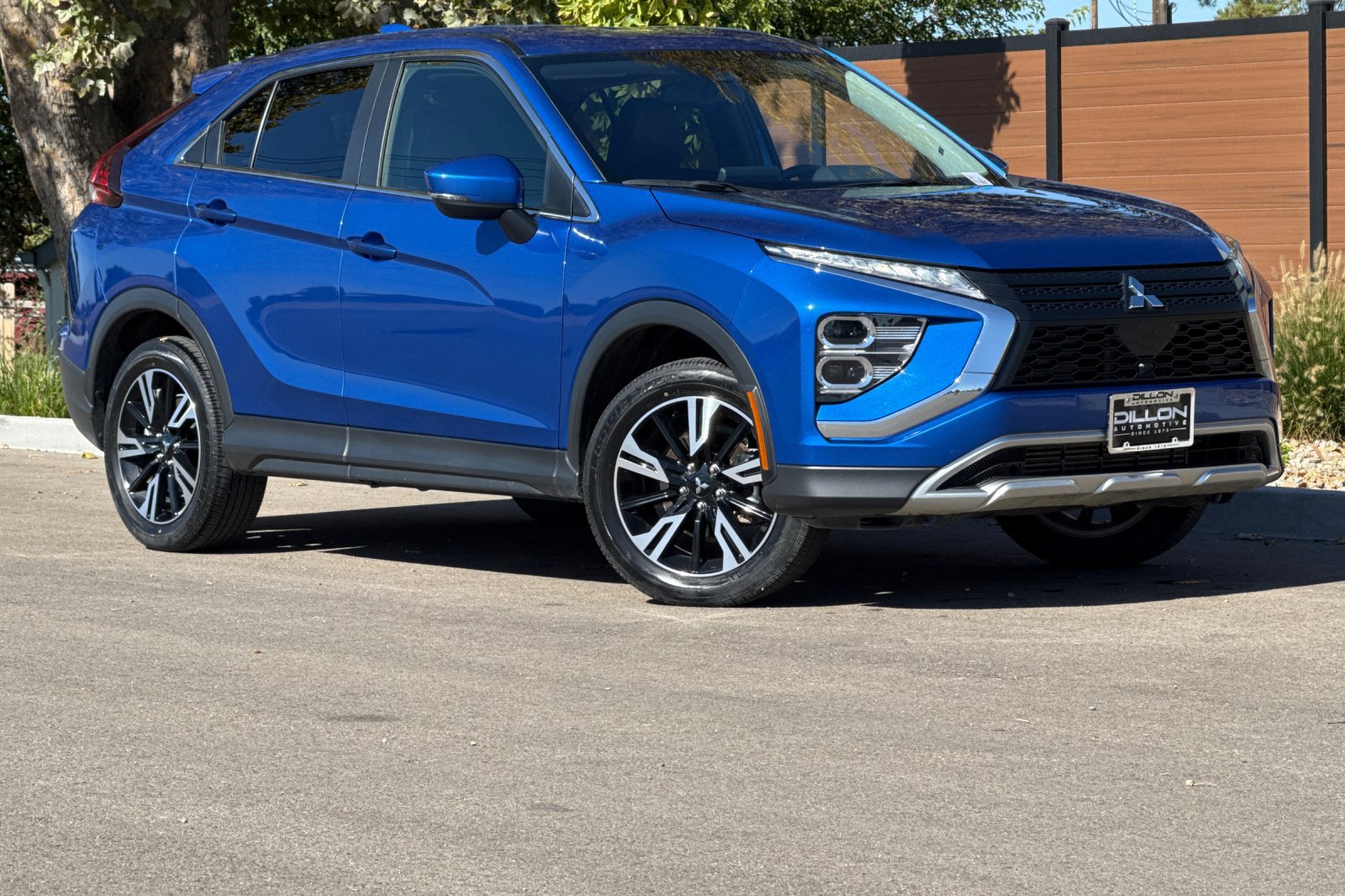 Used 2025 Mitsubishi Eclipse Cross SE AWD/4WD image 2