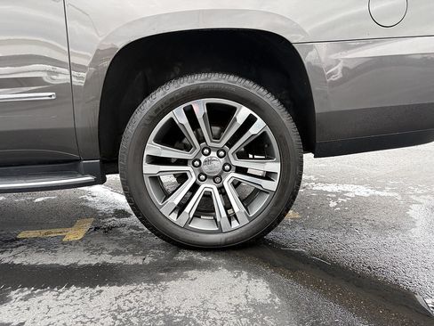Used 2019 GMC Yukon XL Denali w/ Open Road Package AWD/4WD image 14