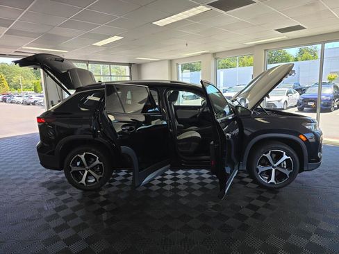 New 2026 Volkswagen Tiguan SE AWD/4WD image 16