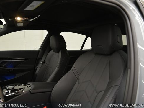 Used 2026 BMW 530i w/ M Sport Package RWD image 16