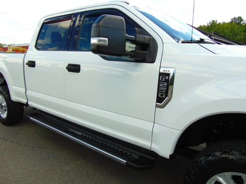 Used 2020 Ford F250 XLT w/ Snow Plow Prep Package AWD/4WD image 36