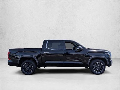 Used 2025 Toyota Tundra Limited AWD/4WD image 4