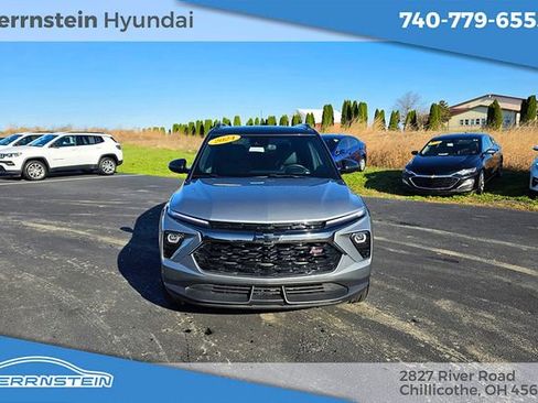 Used 2024 Chevrolet TrailBlazer RS image 2