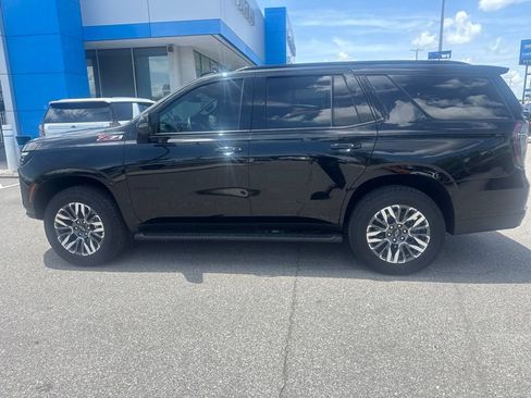 Used 2025 Chevrolet Tahoe Z71 w/ Comfort Package AWD/4WD image 7