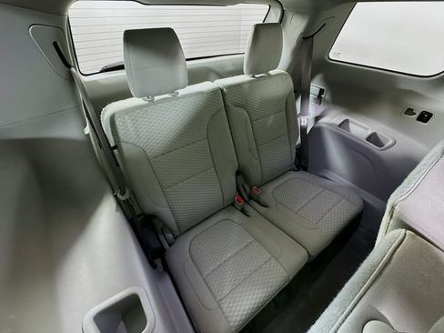 Used 2017 GMC Acadia SLE FWD image 30