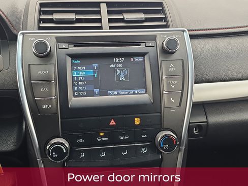 Used 2015 Toyota Camry SE image 19