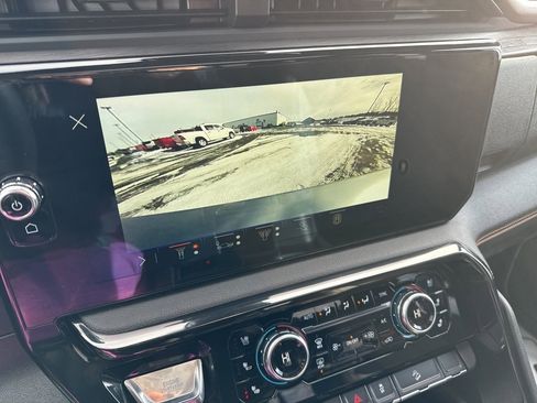 Used 2025 GMC Sierra 1500 AT4 w/ AT4 Premium Package image 25