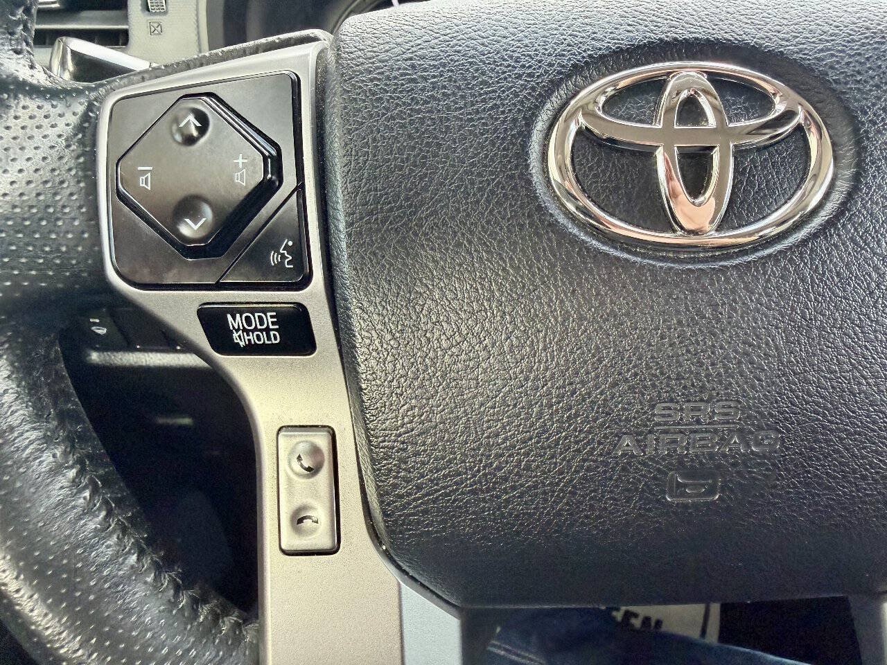 Used 2021 Toyota 4Runner SR5 AWD/4WD image 39