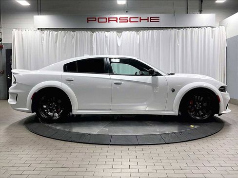 Used 2023 Dodge Charger SRT Hellcat w/ Harman/Kardon Audio Group image 11