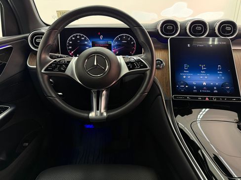 Used 2023 Mercedes-Benz GLC 300 image 14