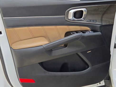 Certified 2024 Kia Sorento SX Prestige w/ Olive Brown Leather Package AWD/4WD image 15