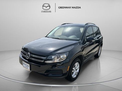 Used 2017 Volkswagen Tiguan S FWD image 3