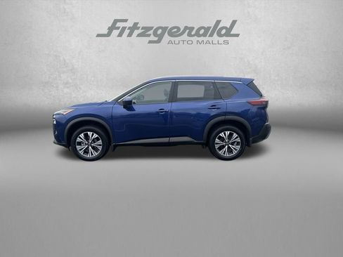 Used 2023 Nissan Rogue SV w/ SV Premium B Package image 4