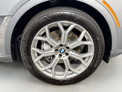 Used 2025 BMW X7 xDrive40i AWD/4WD image 32