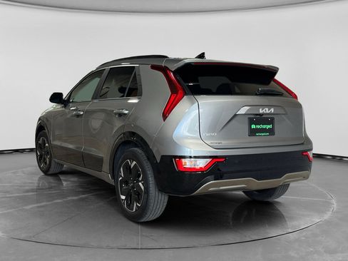 Used 2024 Kia Niro Wind FWD image 40