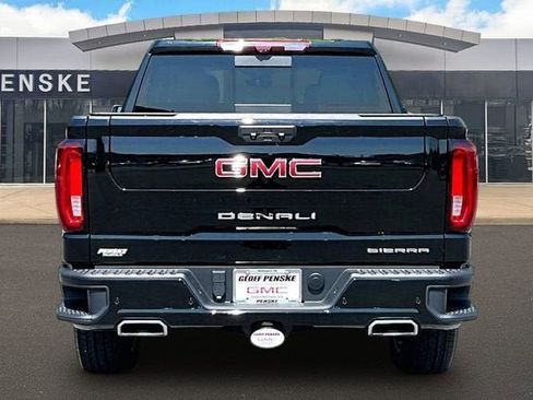 Used 2023 GMC Sierra 1500 Denali w/ Denali Reserve Package AWD/4WD image 4