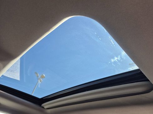 Used 2018 Toyota Highlander XLE image 14