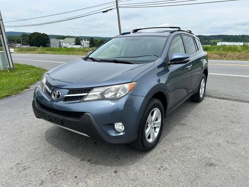 Used 2013 Toyota RAV4 XLE AWD/4WD image 7